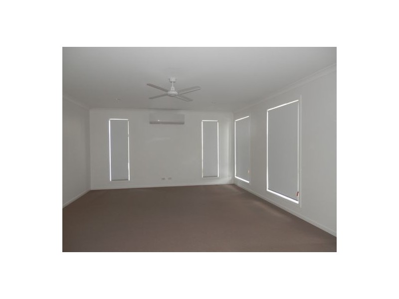 10 Benecia Avenue, Coomera Waters QLD 4209