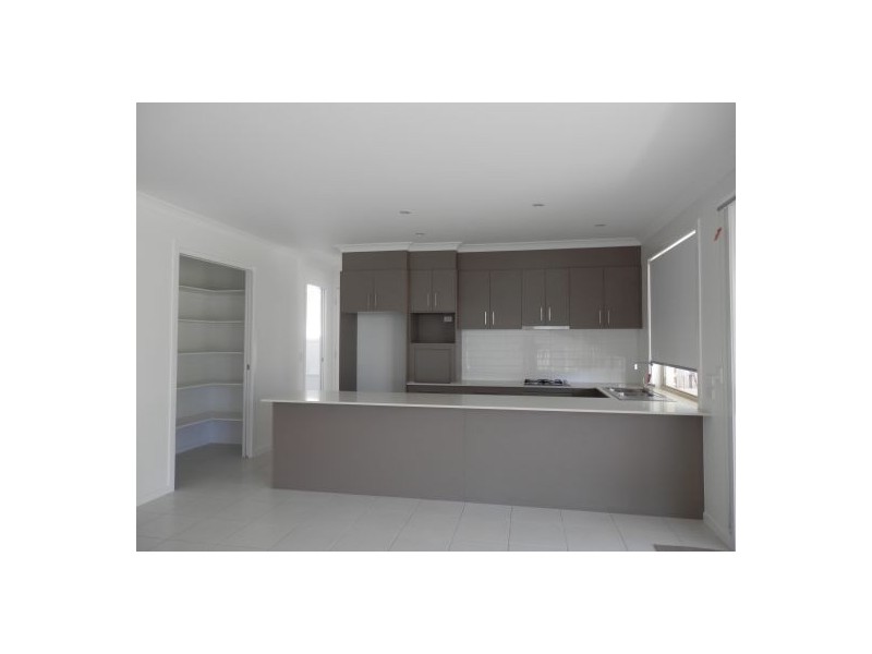 10 Benecia Avenue, Coomera Waters QLD 4209