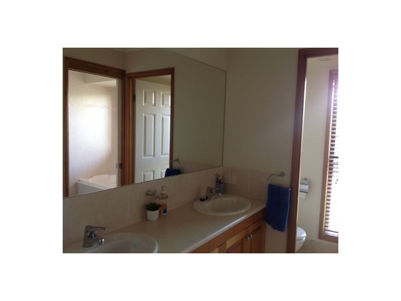 10 Zeus Circuit, Coomera Waters QLD 4209