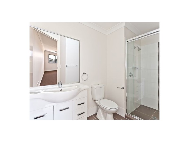 10 106 Ann St, Kallangur QLD 4503