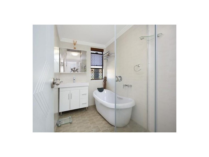 1942 Angus Smith Drive, Douglas QLD 4814