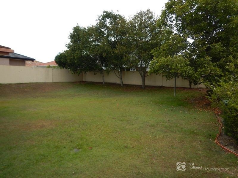 40 Maltravers Drive, Arundel QLD 4214