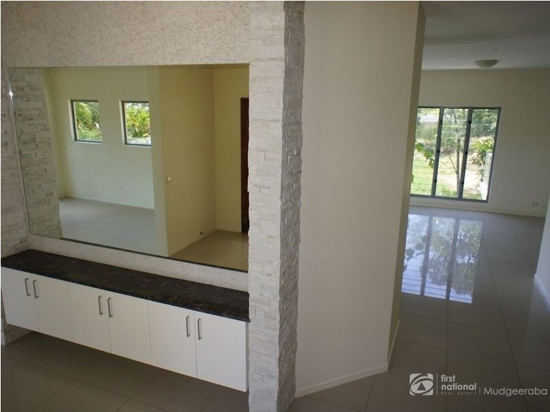 2 Hannah Court, Worongary QLD 4213