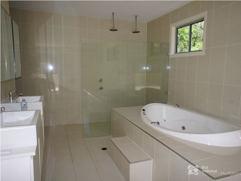 2 Hannah Court, Worongary QLD 4213