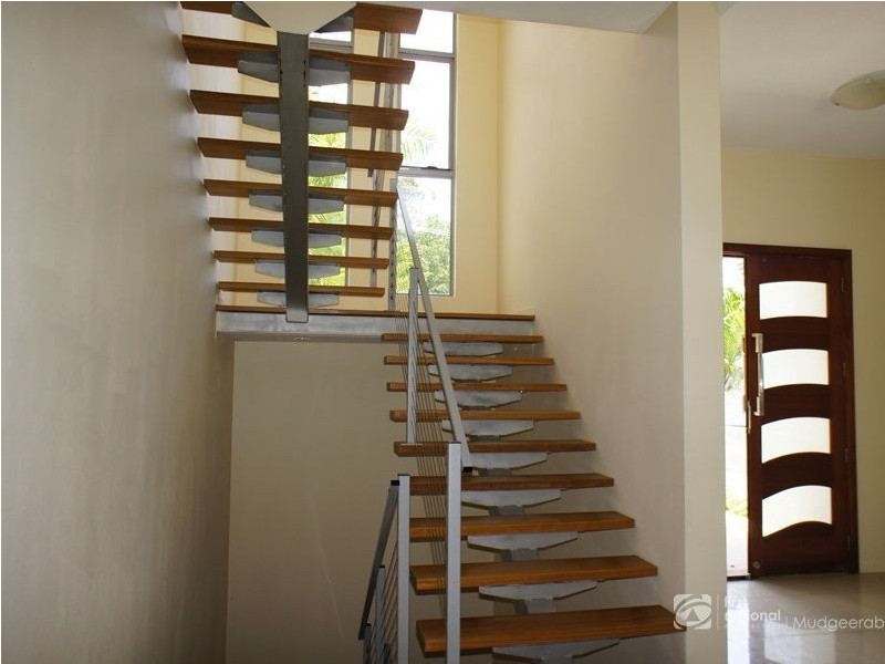 2 Hannah Court, Worongary QLD 4213