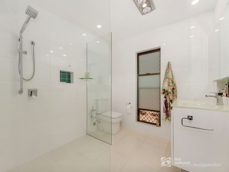 35 Thredbo Drive, Worongary QLD 4213