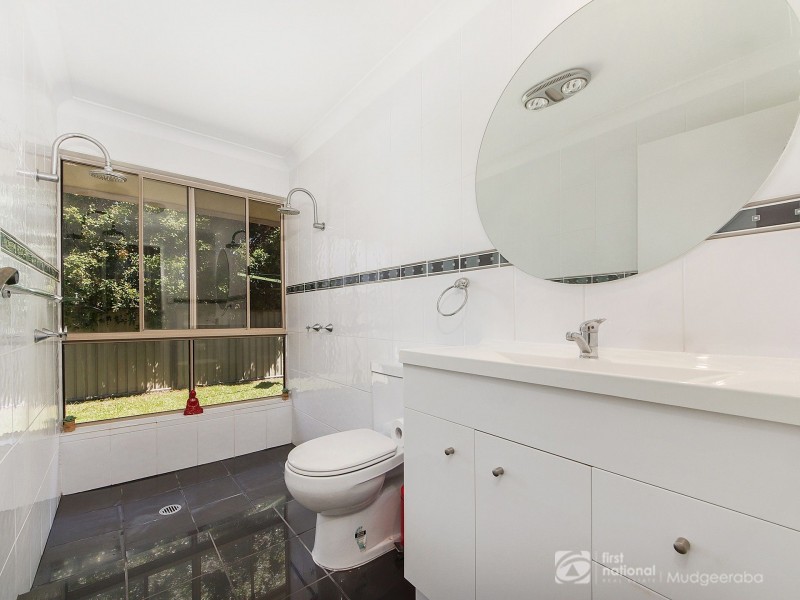 13 Rainbow Drive, Mudgeeraba QLD 4213