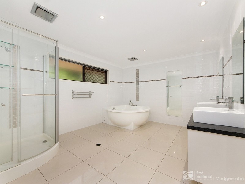 9 Amulla Court, Mudgeeraba QLD 4213