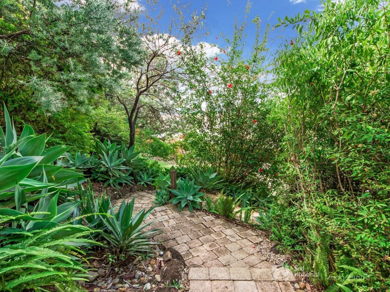 9 Amulla Court, Mudgeeraba QLD 4213