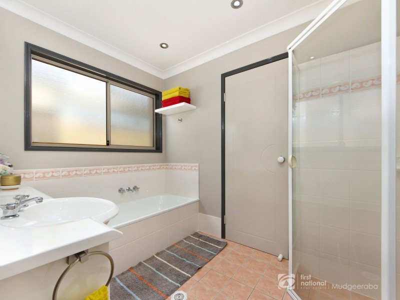 3 Oaklyn Place, Merrimac QLD 4226