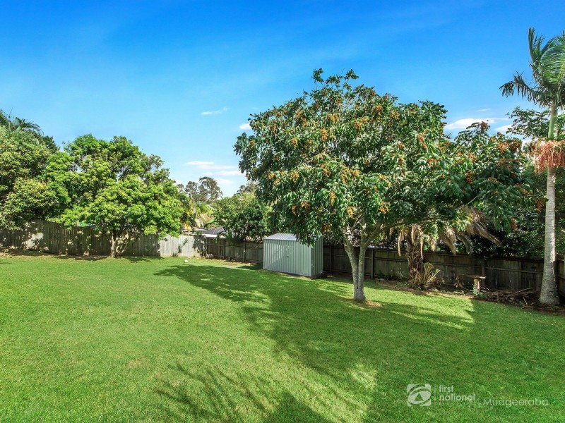 33 Moonbeam Parade, Mudgeeraba QLD 4213