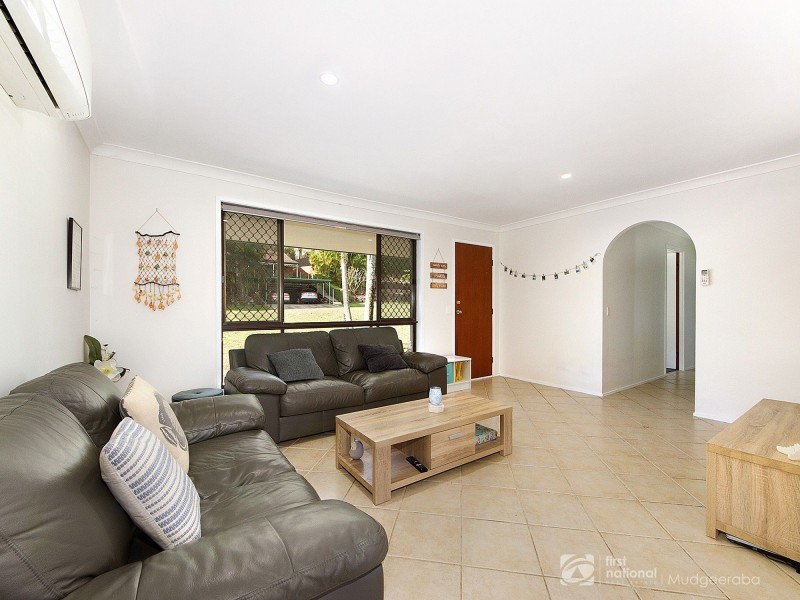 33 Moonbeam Parade, Mudgeeraba QLD 4213
