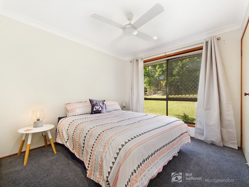 33 Moonbeam Parade, Mudgeeraba QLD 4213