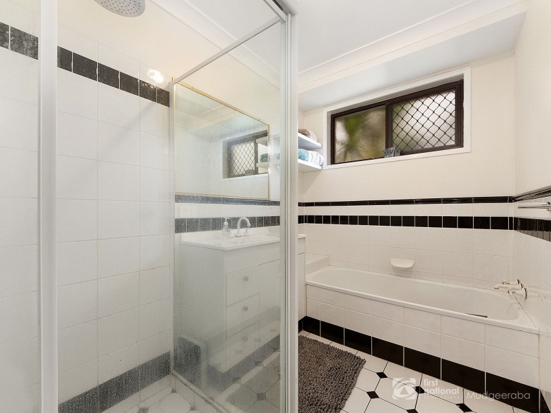 33 Moonbeam Parade, Mudgeeraba QLD 4213