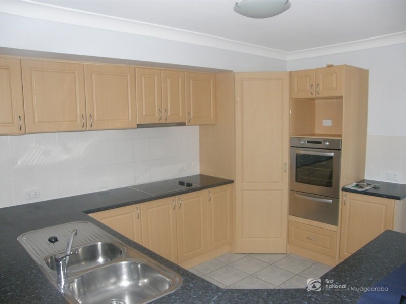 69 Kincaid Drive, Highland Park QLD 4211