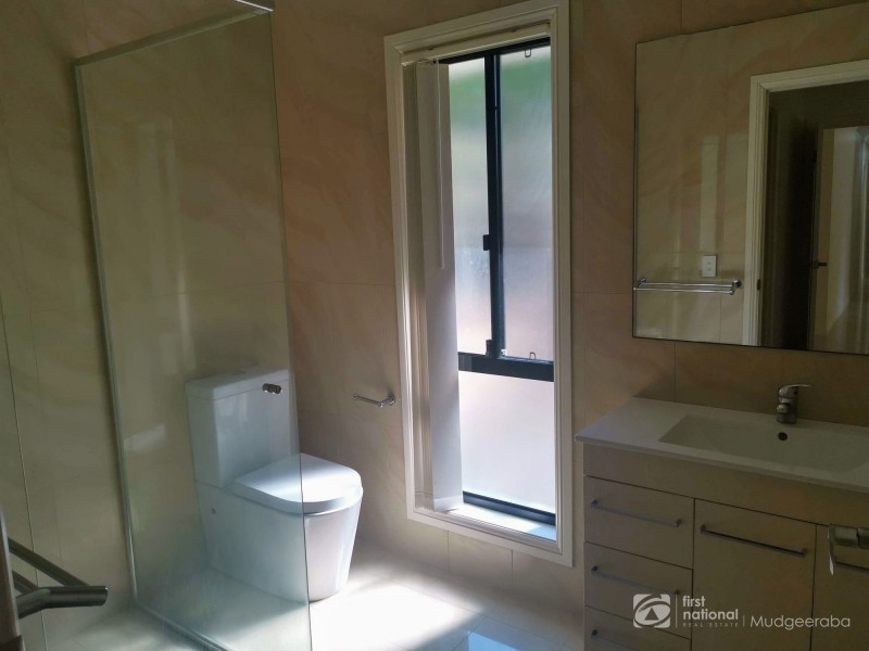 19B Rayner Lane, Mudgeeraba QLD 4213