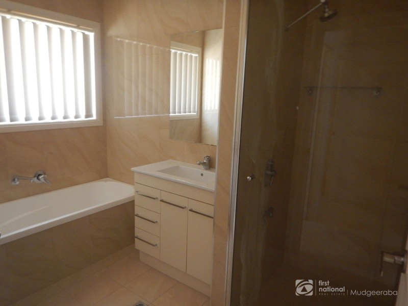 19B Rayner Lane, Mudgeeraba QLD 4213