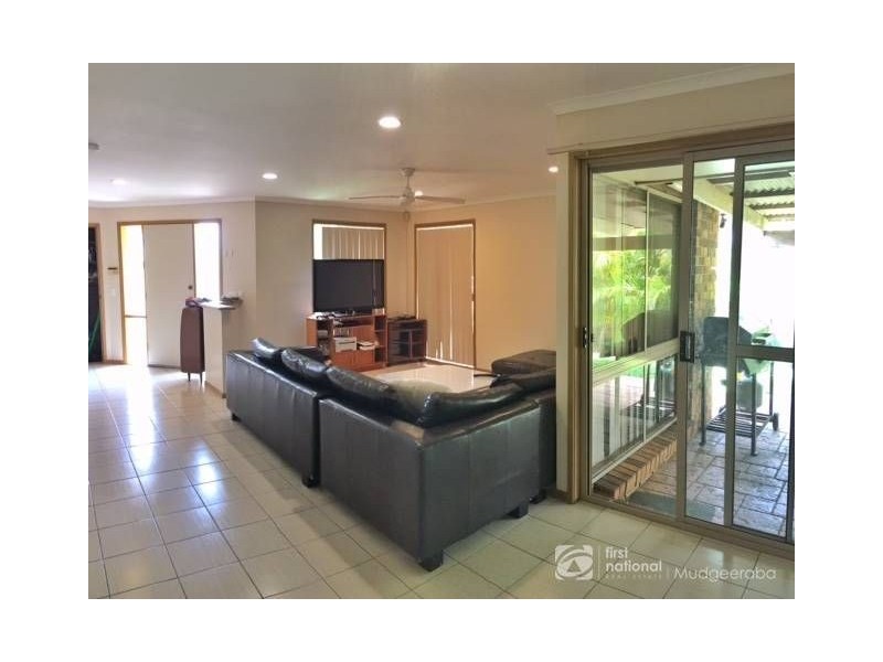 6 Huntingdale Crescent, Robina QLD 4226