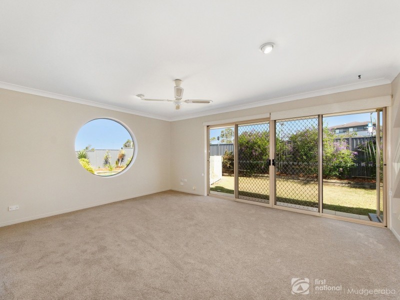 2 Jura Parade, Merrimac QLD 4226