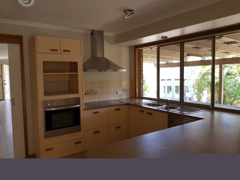 6 Huntingdale Crescent, Robina QLD 4226