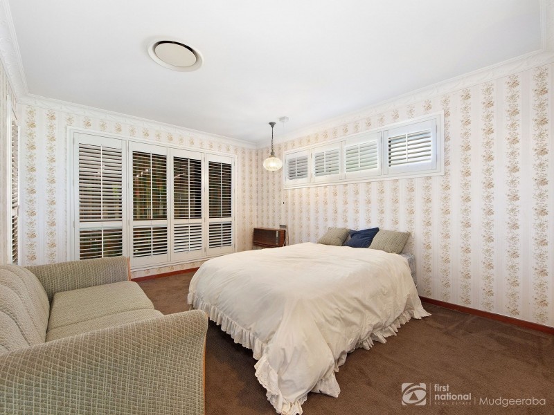 170 Sunshine Boulevard, Mermaid Waters QLD 4218