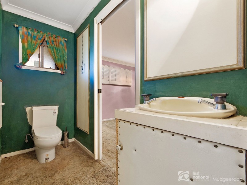 170 Sunshine Boulevard, Mermaid Waters QLD 4218