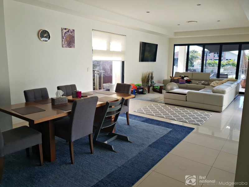 44 Coomera Court, Helensvale QLD 4212
