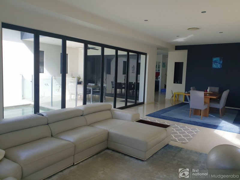 44 Coomera Court, Helensvale QLD 4212