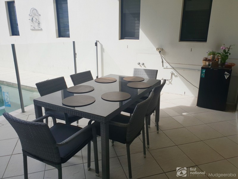 44 Coomera Court, Helensvale QLD 4212