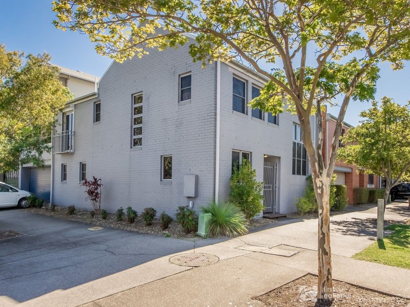 13 Bellvue Drive, Varsity Lakes QLD 4227