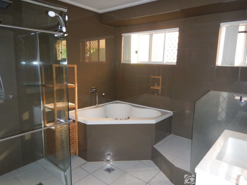 3 Cape Court, Tallai QLD 4213