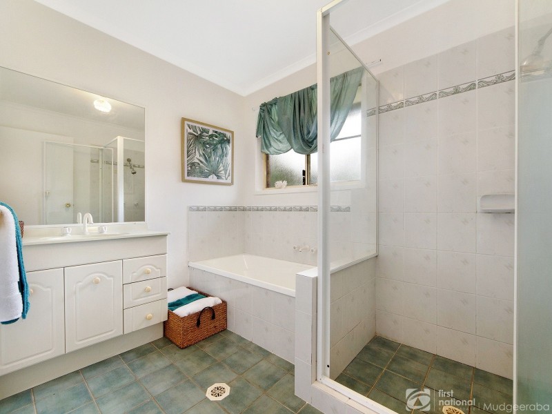 6 Whiteash Road, Bonogin QLD 4213