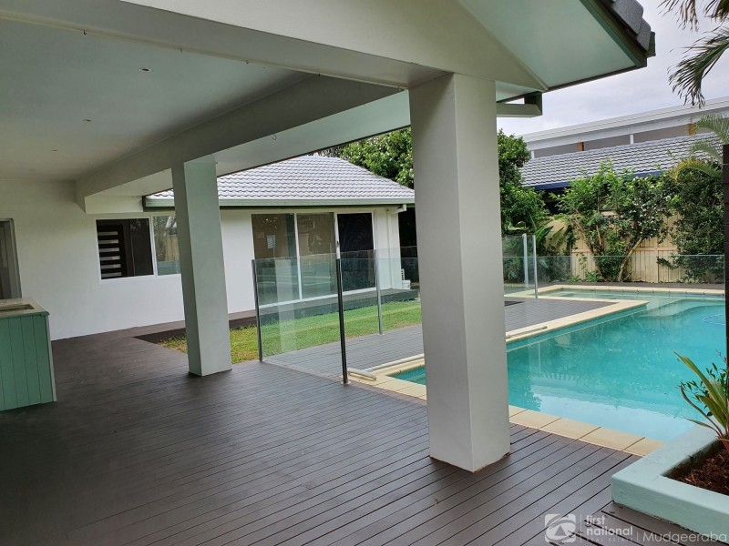 24 Kingfisher Crescent, Burleigh Waters QLD 4220