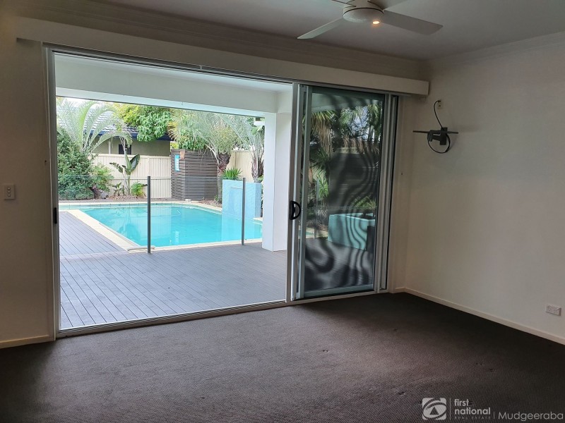 24 Kingfisher Crescent, Burleigh Waters QLD 4220