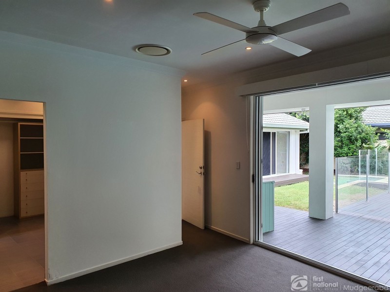 24 Kingfisher Crescent, Burleigh Waters QLD 4220