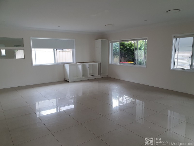 24 Kingfisher Crescent, Burleigh Waters QLD 4220