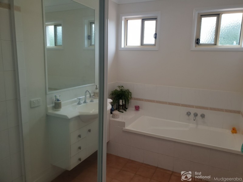 6 Carino Court, Merrimac QLD 4226