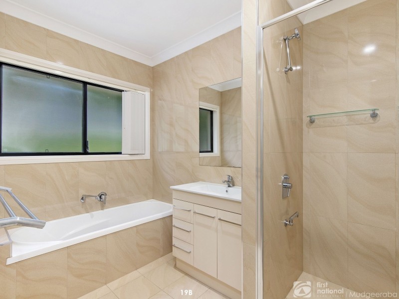 19 Rayner Lane, Mudgeeraba QLD 4213