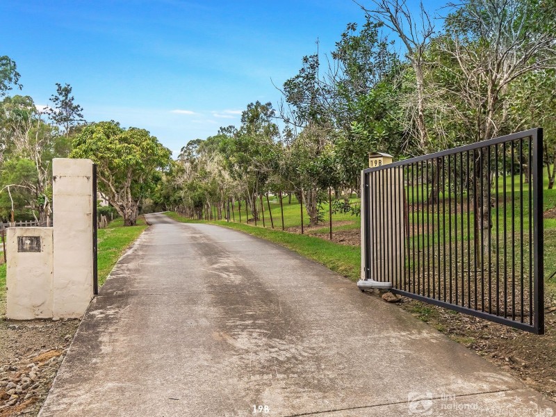 19 Rayner Lane, Mudgeeraba QLD 4213