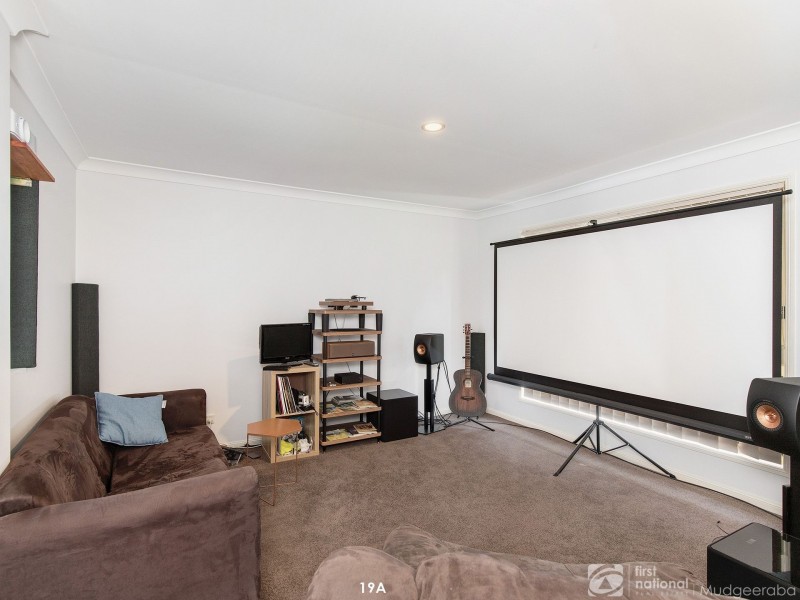 19 Rayner Lane, Mudgeeraba QLD 4213