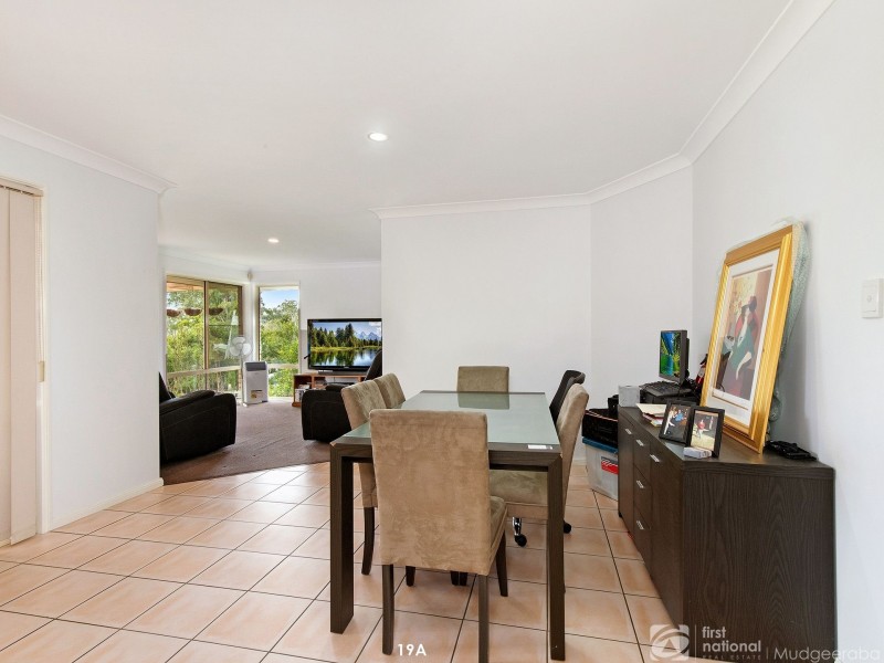 19 Rayner Lane, Mudgeeraba QLD 4213