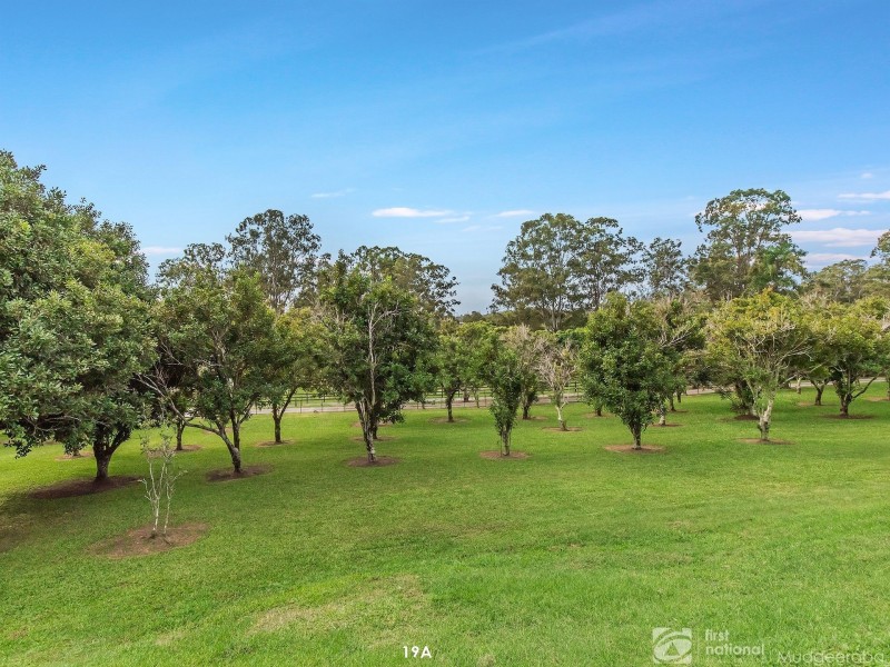 19 Rayner Lane, Mudgeeraba QLD 4213