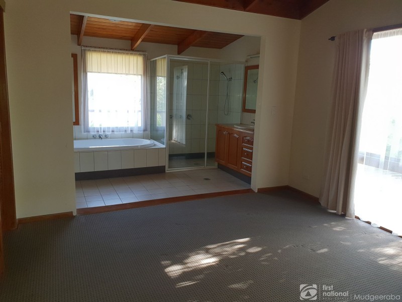 26 Ruth Terrace, Oxenford QLD 4210