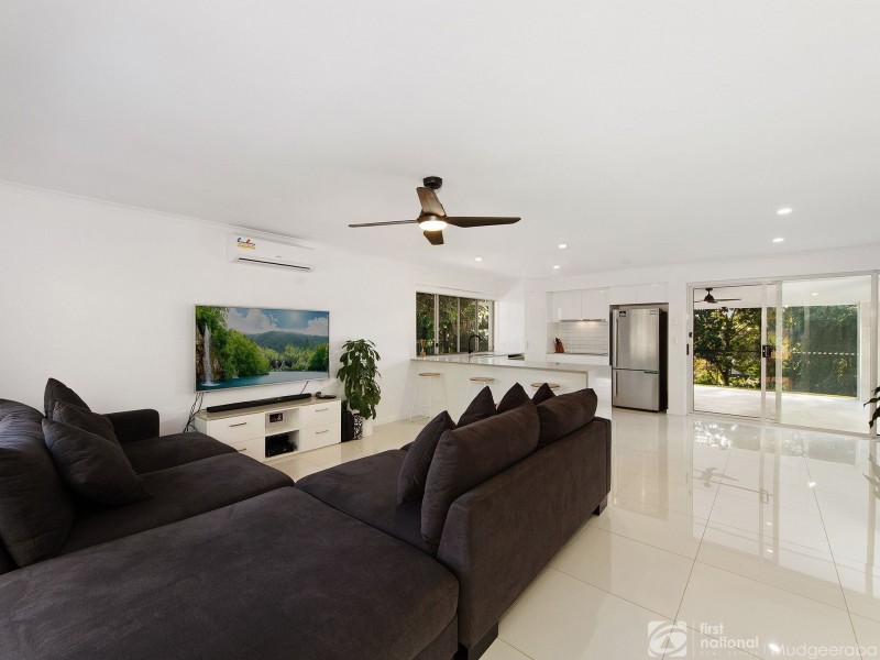 16 Rainbow Drive, Mudgeeraba QLD 4213