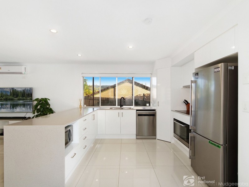 16 Rainbow Drive, Mudgeeraba QLD 4213