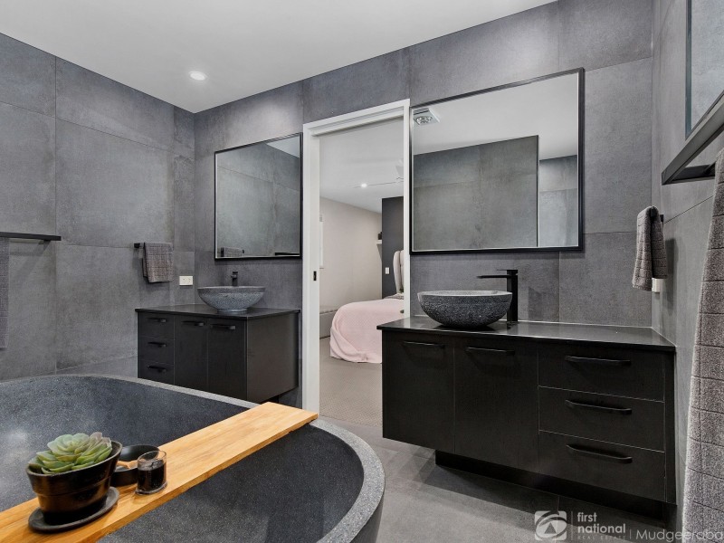 186 Wallandra Road, Mudgeeraba QLD 4213