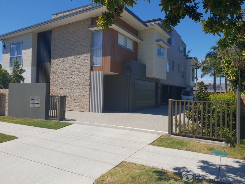 4/70 Dawn Parade, Miami QLD 4220