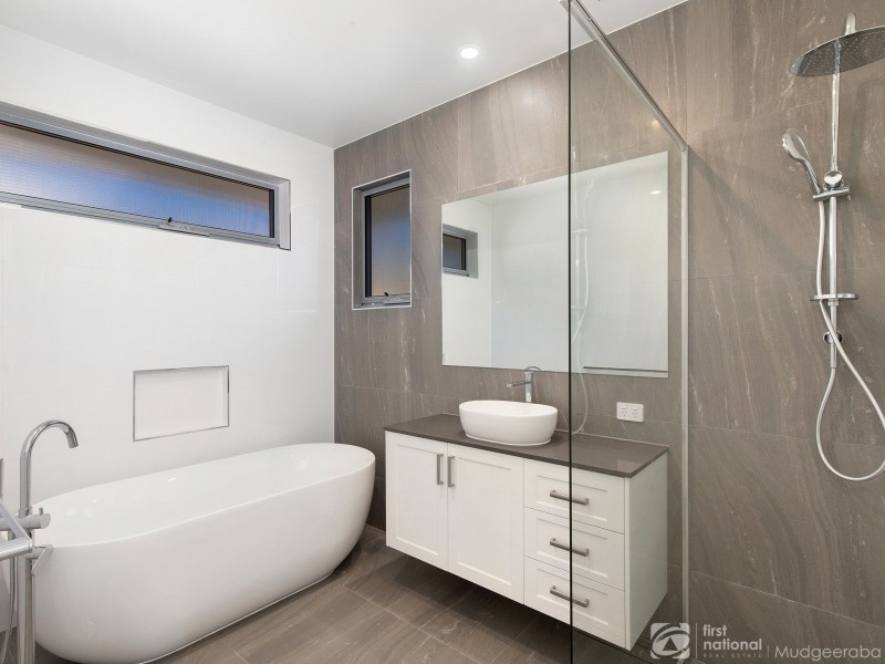 57b Bonogin Road, Mudgeeraba QLD 4213