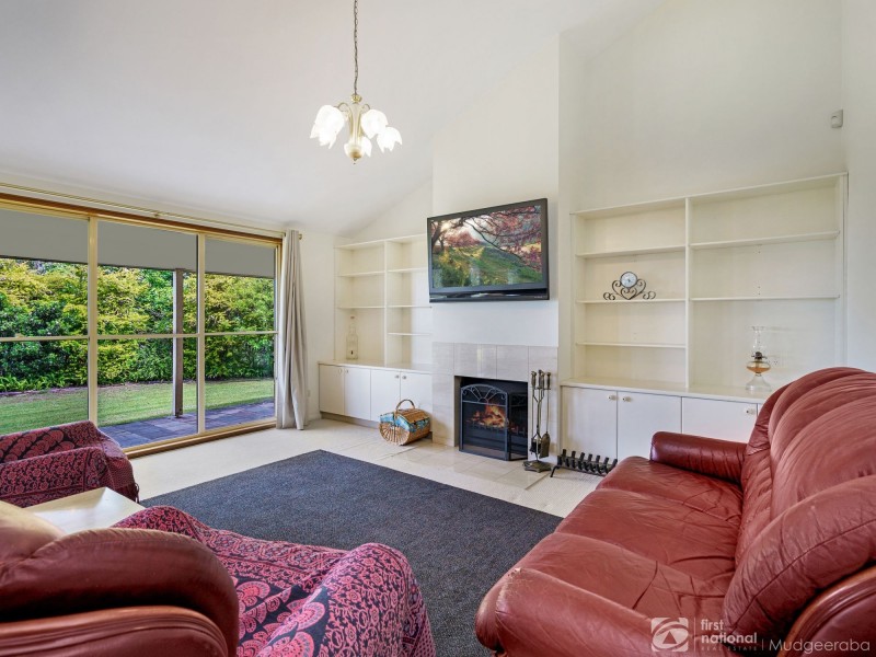 113 Chesterfield Drive, Bonogin QLD 4213