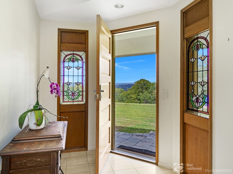 113 Chesterfield Drive, Bonogin QLD 4213